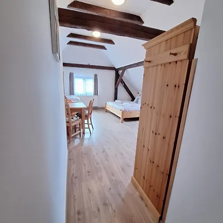 V Suchu Гостевой дом 3*